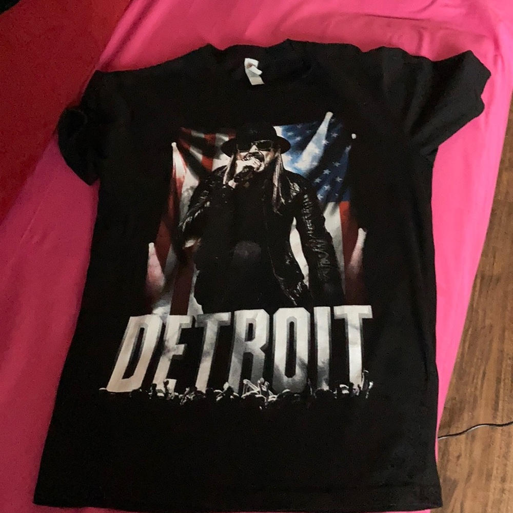 Concert tee